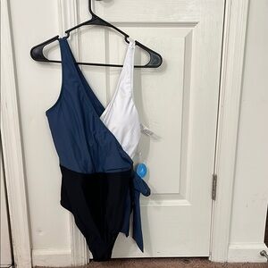 XL Cupshe Blue and White One Piece Swimsuit with Wrap Design